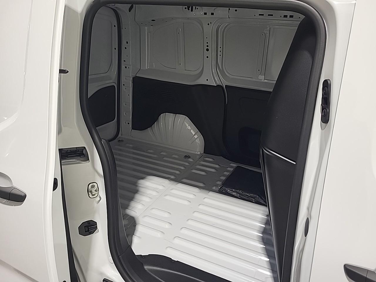 Citroën Berlingo van m diesel 100 ch manuelle — photo 13
