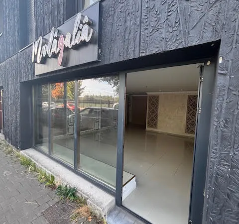 Commerce Location Lille 2p 68m² 1100€