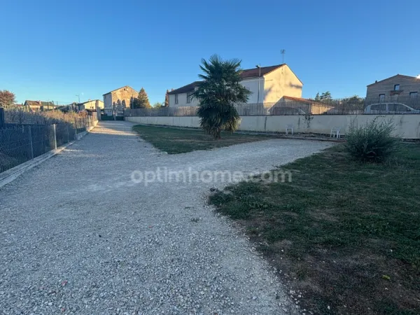 Terrain 422 m²