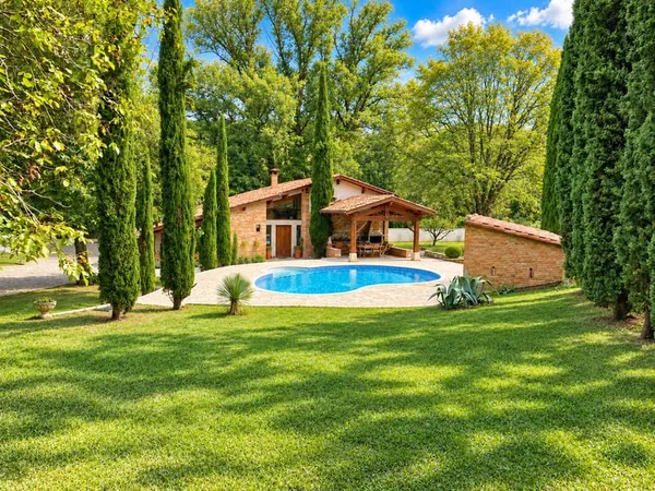 Belle maison de caractère rénovée sur un parc arboré de 4 80