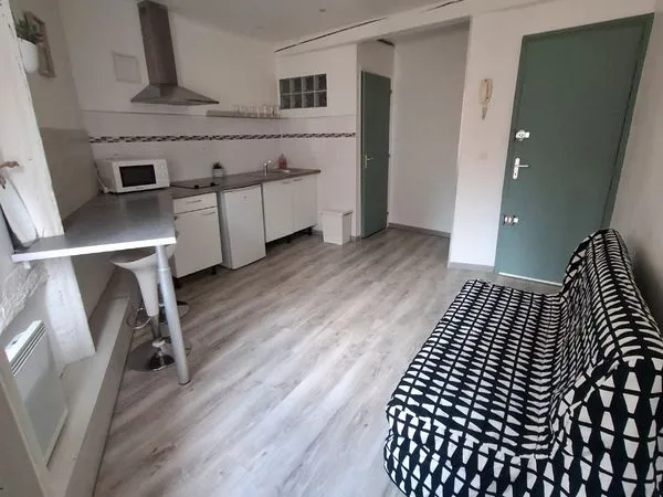Studio meublé 17 m² place du salin