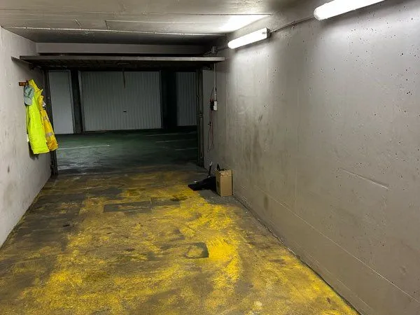 Vends garage double 108-112 cours Tolstoï Villeurbanne