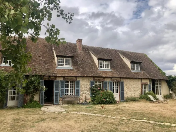 Vends maison avec piscine chauffée et dépendance