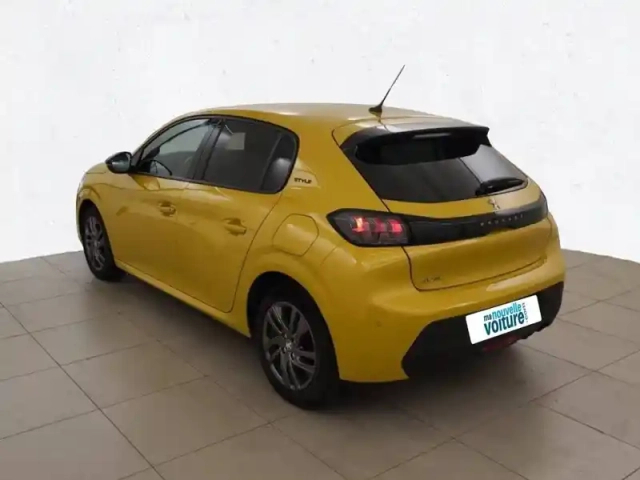 Peugeot 208 puretech 75 s&amp;s bvm5 — photo 7