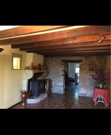 Maison en pierre proche Solutré