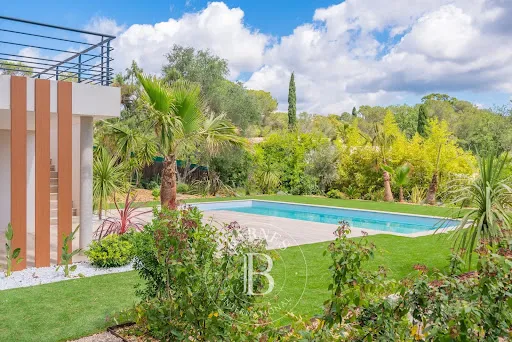 Villa 6 pièces 185 m²