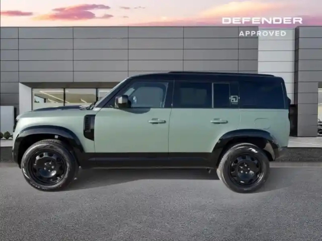 Land Rover Defender 110 2.0 p300e phev trophy edition keswick green
