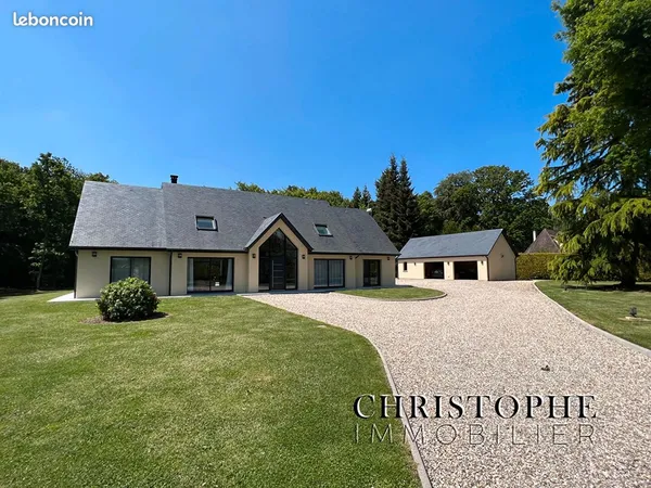 Villa 7 pièces 215 m²