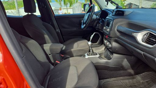 Jeep Renegade 1.4 MultiAir 140 - Longitude – 2015 – 84921 km – Essence – Boîte Manuelle — photo 26