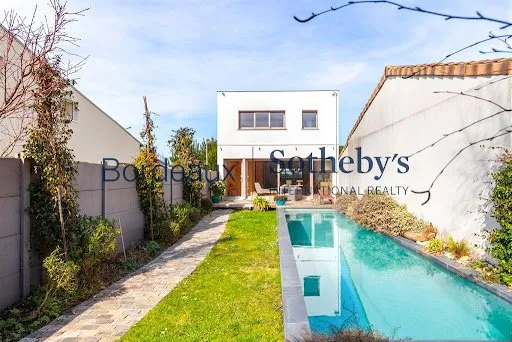 Maison 5 pièces 160 m²