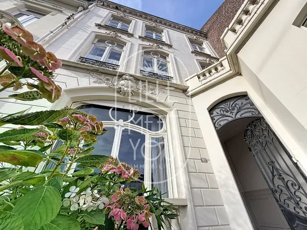 A vendre, demeure de 220m², 5 chambres, extérieur, St Maur La Madeleine