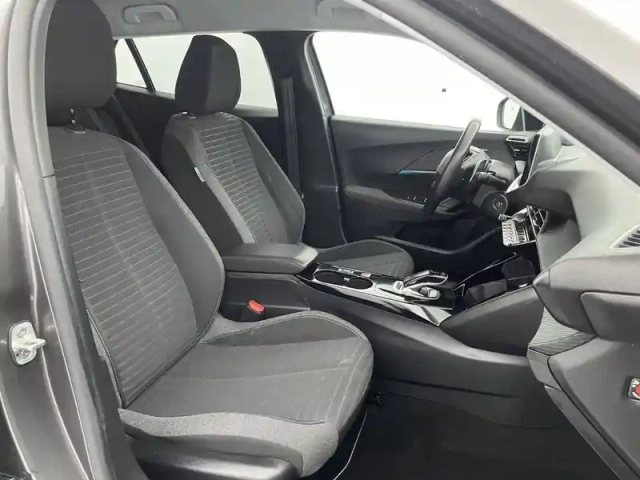 Peugeot 2008 puretech 130 s&amp;s eat8 — photo 90