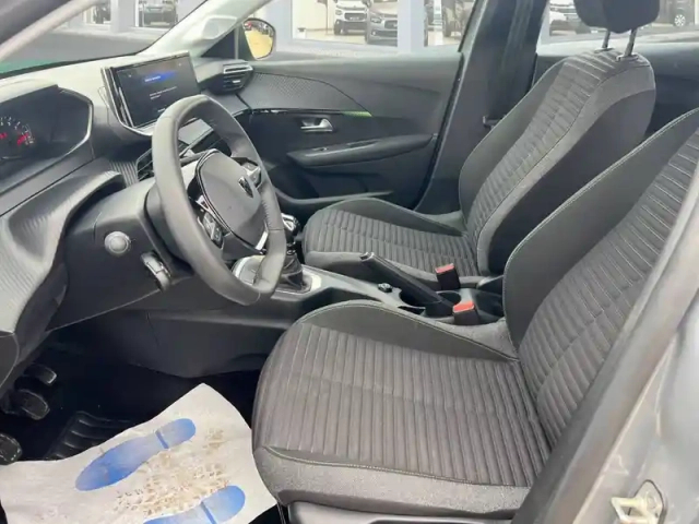 Peugeot 208 puretech 100 s&amp;s bvm6 — photo 9