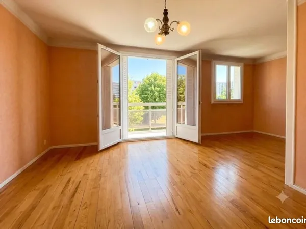 Appartement . 4 pièces . 64 m2 . étage 2/4
