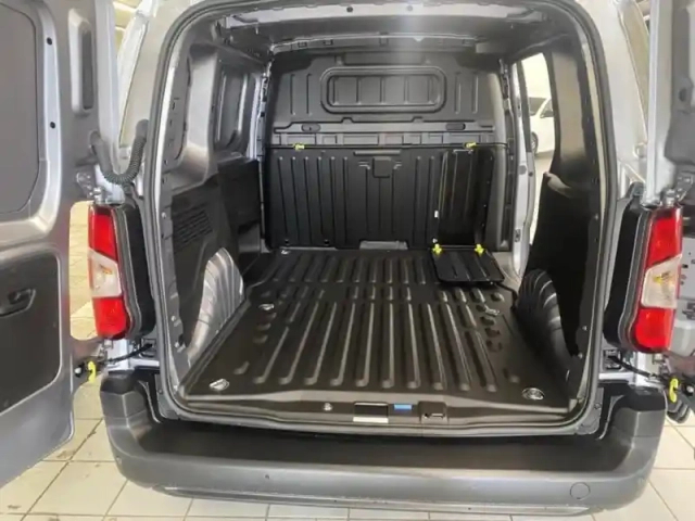 Peugeot Partner m diesel 100ch pro skill — photo 6