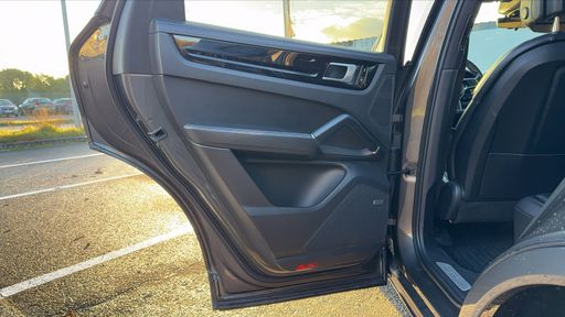 Porsche Cayenne 3.0 V6 e-Hybrid AWD 462 - N/A – 2020 – 177000 km – Hybride essence – Boîte Automatique — photo 24