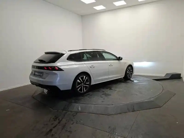 Peugeot 508 sw hybrid 225 e-eat8 — photo 5