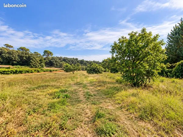 Terrain agricole 4 770 m² Lorgues