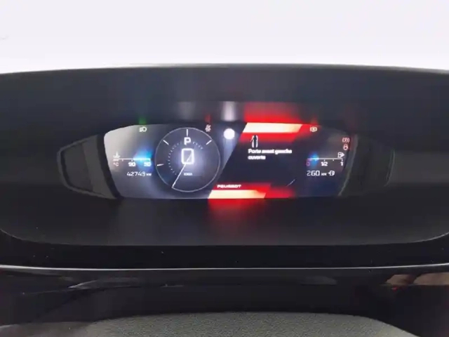 Peugeot 308 sw puretech 130ch s&amp;s eat8 — photo 2
