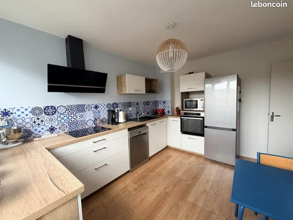 Appartement T3 lumineux avec balcon vue Puy de Dôme + garage - Secteur Lafayette