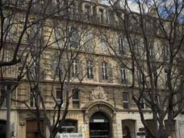 Bureau 265 m²