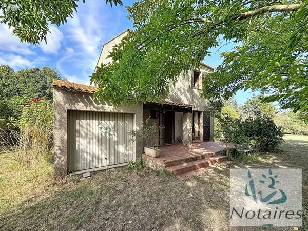 Terrain à lotir + une maison T4 en IMMO-INTERACTIF situés à Mas Thibert, à ARLES
