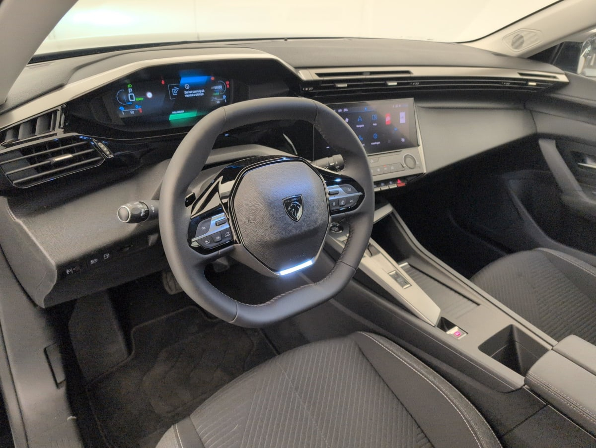 Peugeot 308 — photo 15