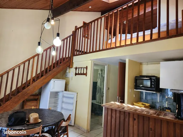 AX-LES-THERMES - Duplex meublé 36 m² - Centre-ville - Bail mobilité