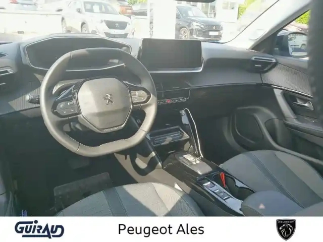 Peugeot 2008 electrique 136 ch — photo 12