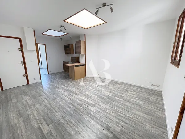 Appartement de type 3 avec jardin à GUIGNES