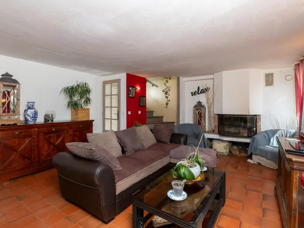 Maison de village au calme avec vue dégagée