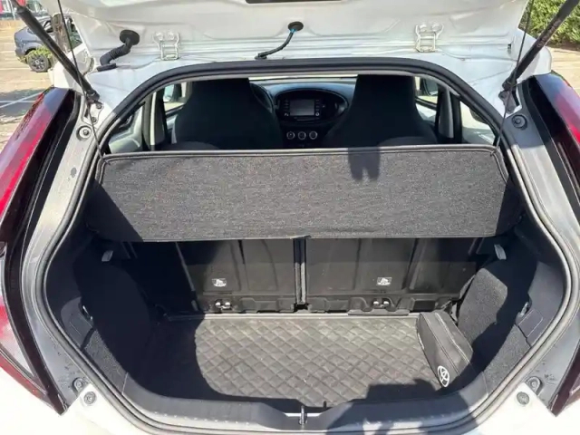Toyota Aygo X 1.0 vvt-i 72ch dynamic s-cvt my24 — photo 15
