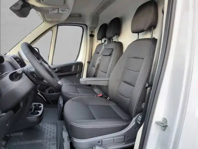 Citroën Jumper fourgon tole 33 l2h2 140 s&amp;s bvm6 — photo 31