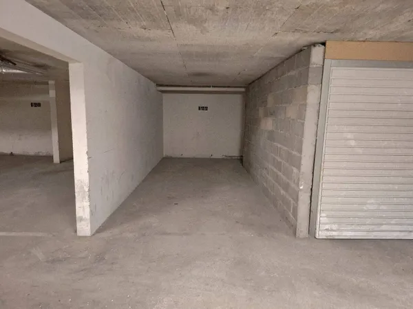 Parking 12 m²