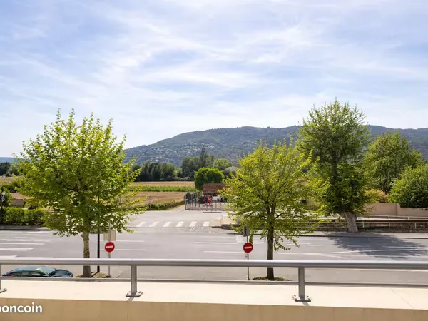 T3 61m² vue collines, parking+garage - La Roquette/Siagne