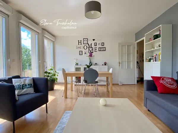 Dpt (77), à vendre appartement T3 de avec terrasse, gare RER A, Disney