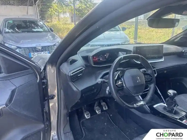 Peugeot 208 puretech 100 s&amp;s bvm6 — photo 10