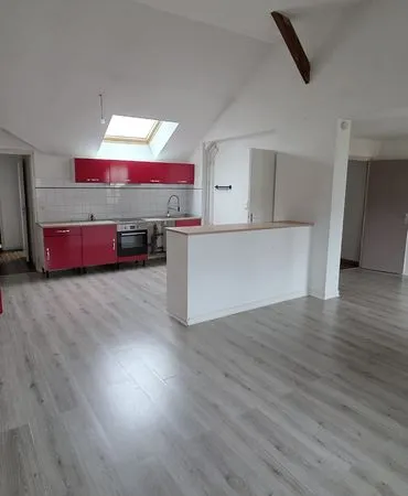 Appartement T3 lumineux et rénové, hyper centre Rethel