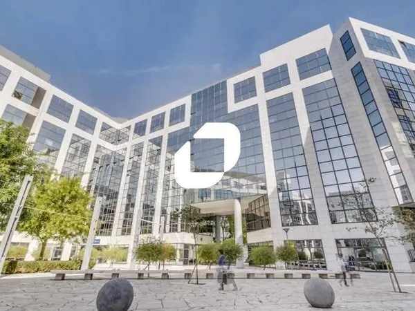 Bureau 713 m²