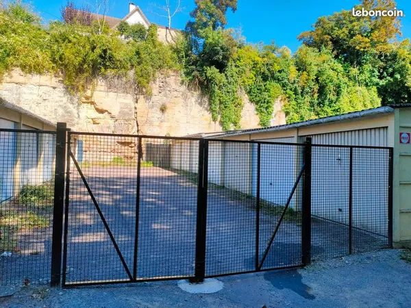 Lot de 7 garages - Allée du Rocher, Caen