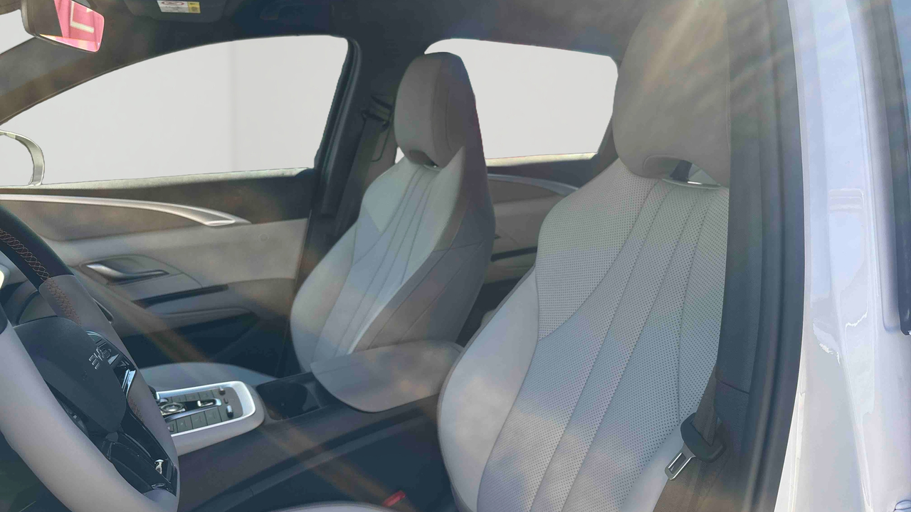 BYD Sealion 5 1.5l DM-i 212 ch PHEV — photo 11