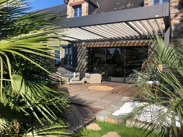 Longère en pierre rénovée - 165 m² - 3 chambres - piscine & pergola - proche La Gacilly
