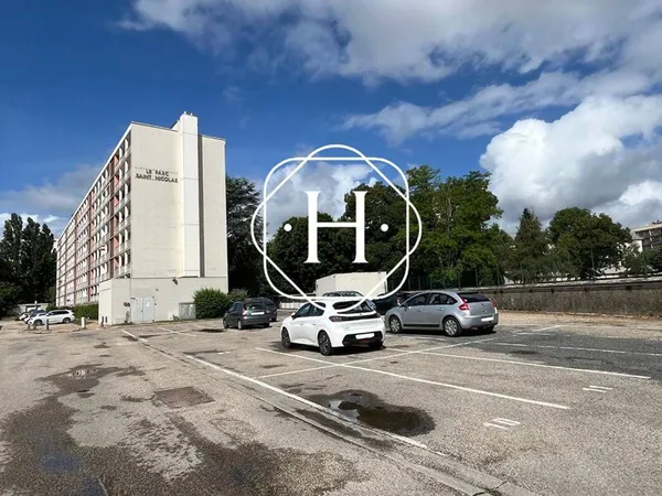 Garage et parking Location Bourg-en-Bresse 49€