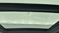 Peugeot 3008 HYBRID4 300ch GT Pack e-EAT8 — photo 16