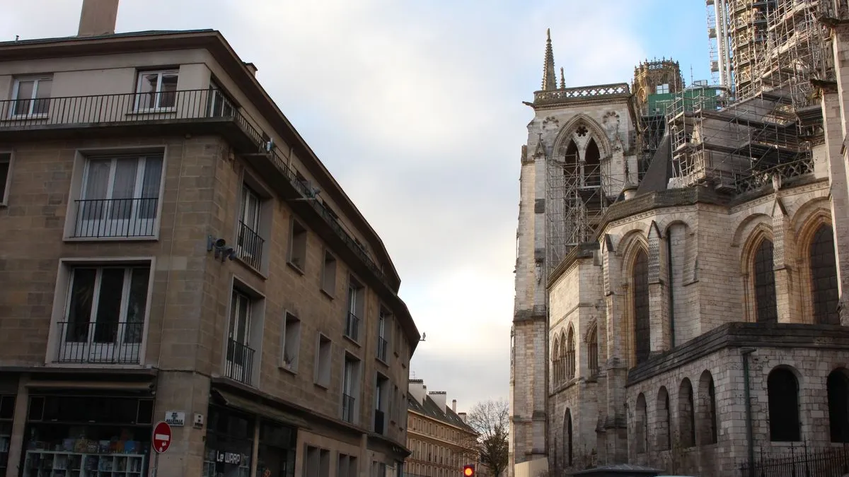 Photo 1