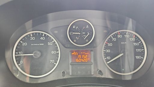 Peugeot Partner Tepee 1.6 Hdi 92 - Access – 2015 – 160420 km – Diesel – Boîte Manuelle — photo 27