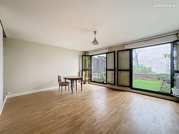 Studio 1 pièce 51 m²