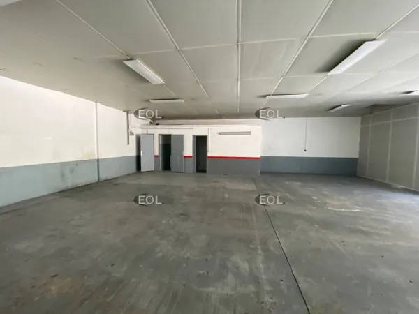 Local d'activité 225 m²