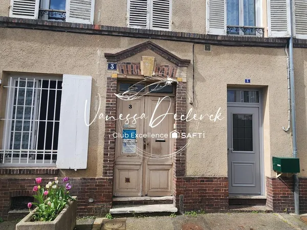 APPARTEMENT TYPE F2 EN DUPLEX 1ER ETAGE - LOCATAIRE EN PLACE