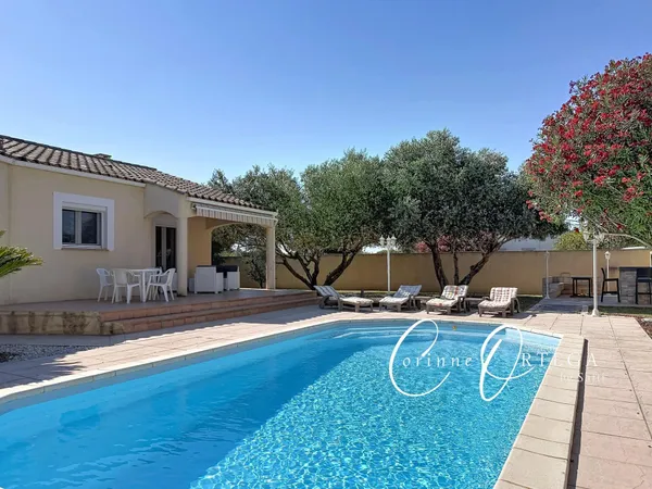 Villa plain pied 4 chambres piscine - studio et dépendances